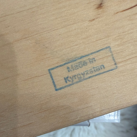 European Expressions Style Lap Harp in Natural Wood with Red Tuning Pins - Picture 11 of 17